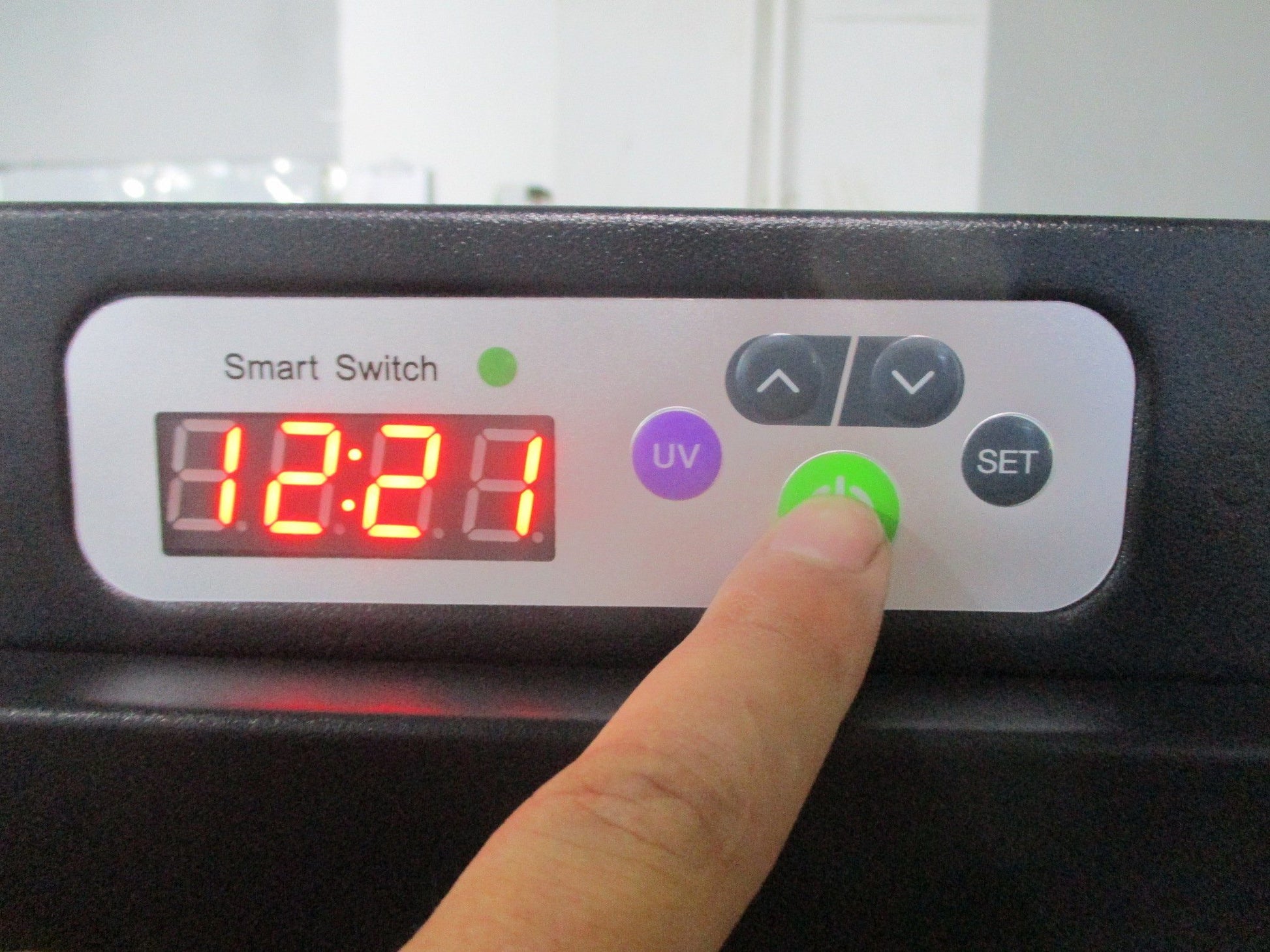 Smart Switch Disinfectant- Has a digital timer you can manually set up with 5 minutes UV Disinfection System inside the cabinet